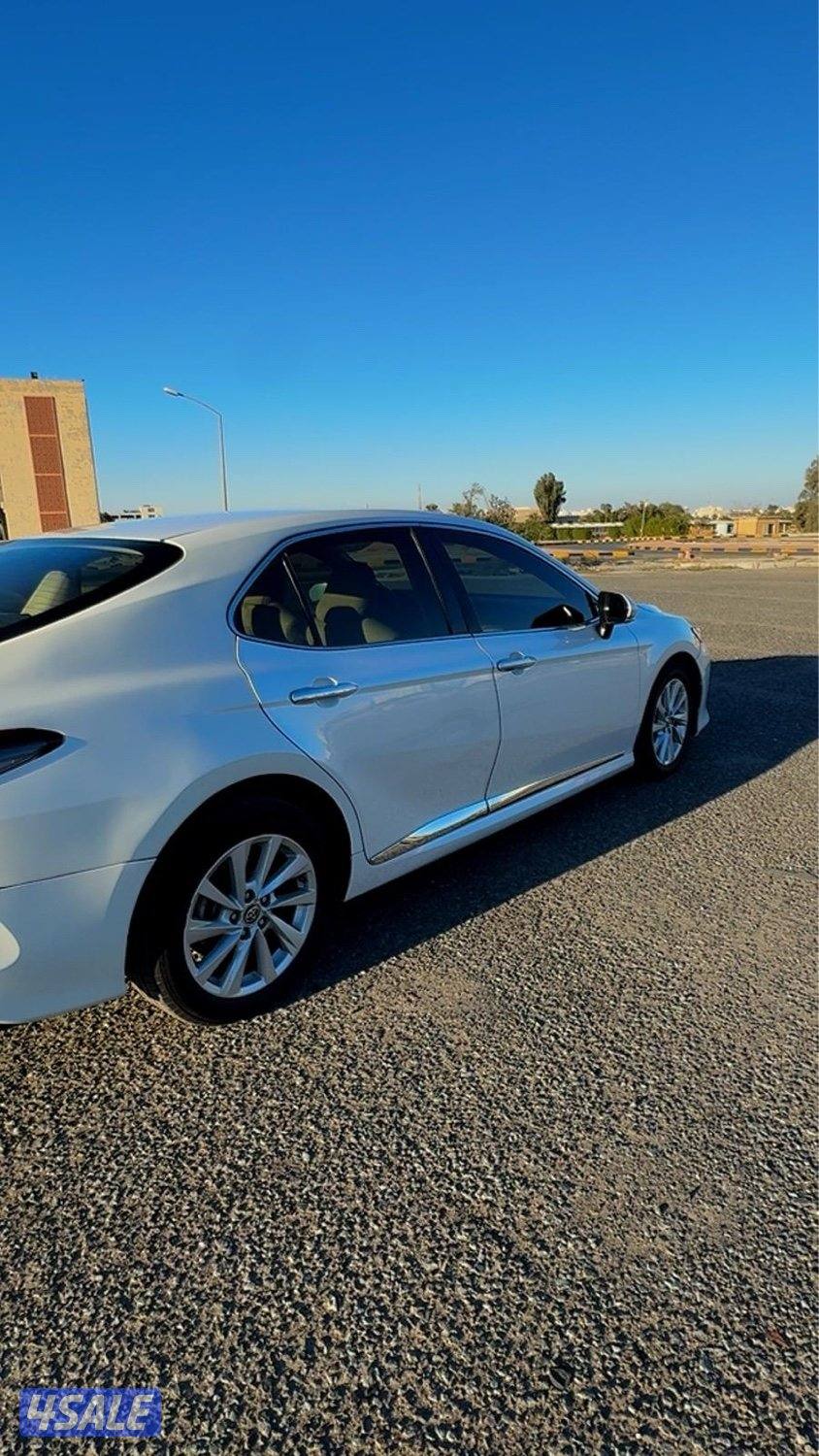 للبيع كامري موديل 2024 الساير المالك الاول8