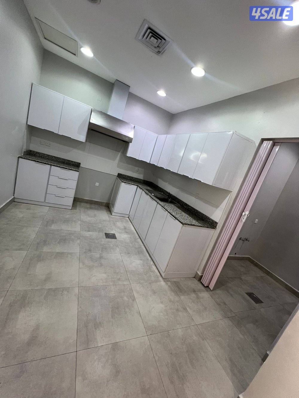 للإيجار  شقه ارضيه مدخل خاص ثلاث غرف نوم وحده ماستر1