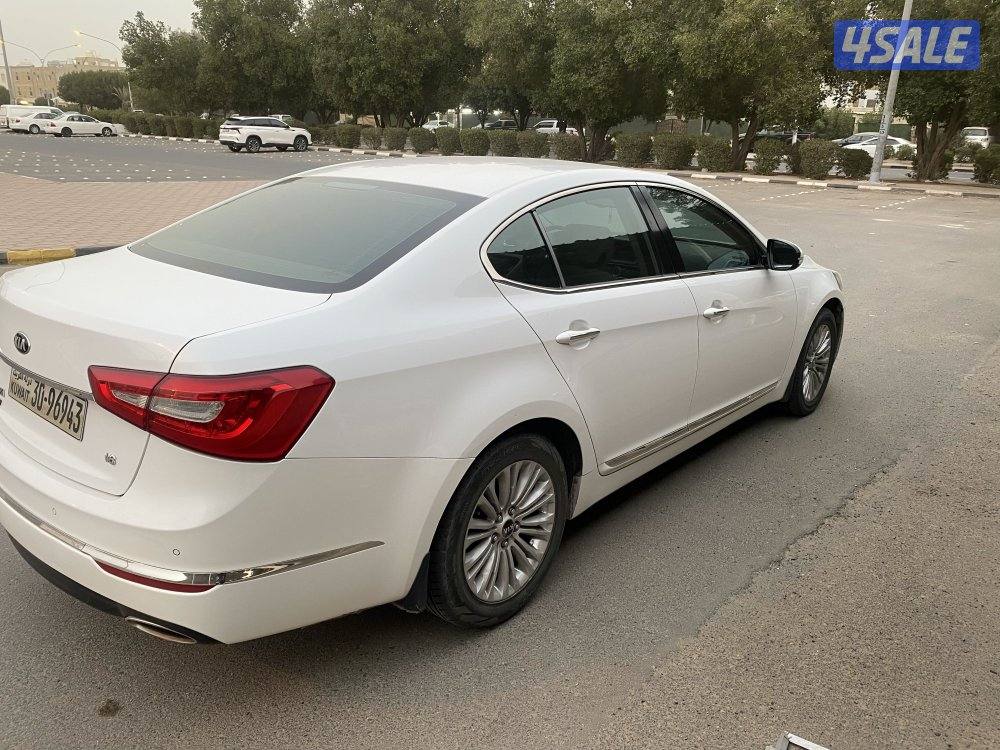 للبيع كيا كدنزا موديل 2015 ماشي 181 بحالة ممتازة فحص غير مكينة شاصي صب2