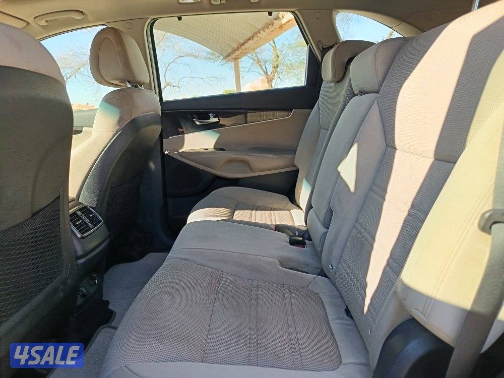 جيب كيا سورنتو 2016 المطوع فل اوبشن بانوراما بصمه كامره بحاله ممتازه6