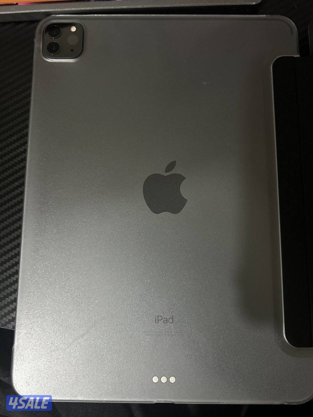 Ipad pro 11 inch M1 استعمال جدا خفيف0
