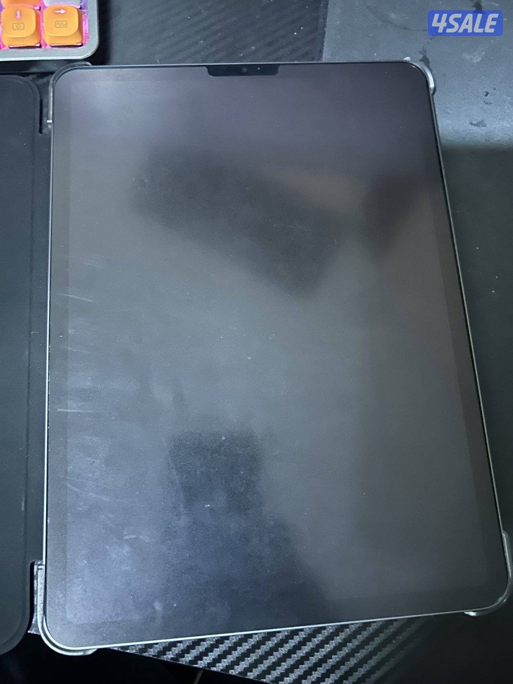 Ipad pro 11 inch M1 استعمال جدا خفيف1