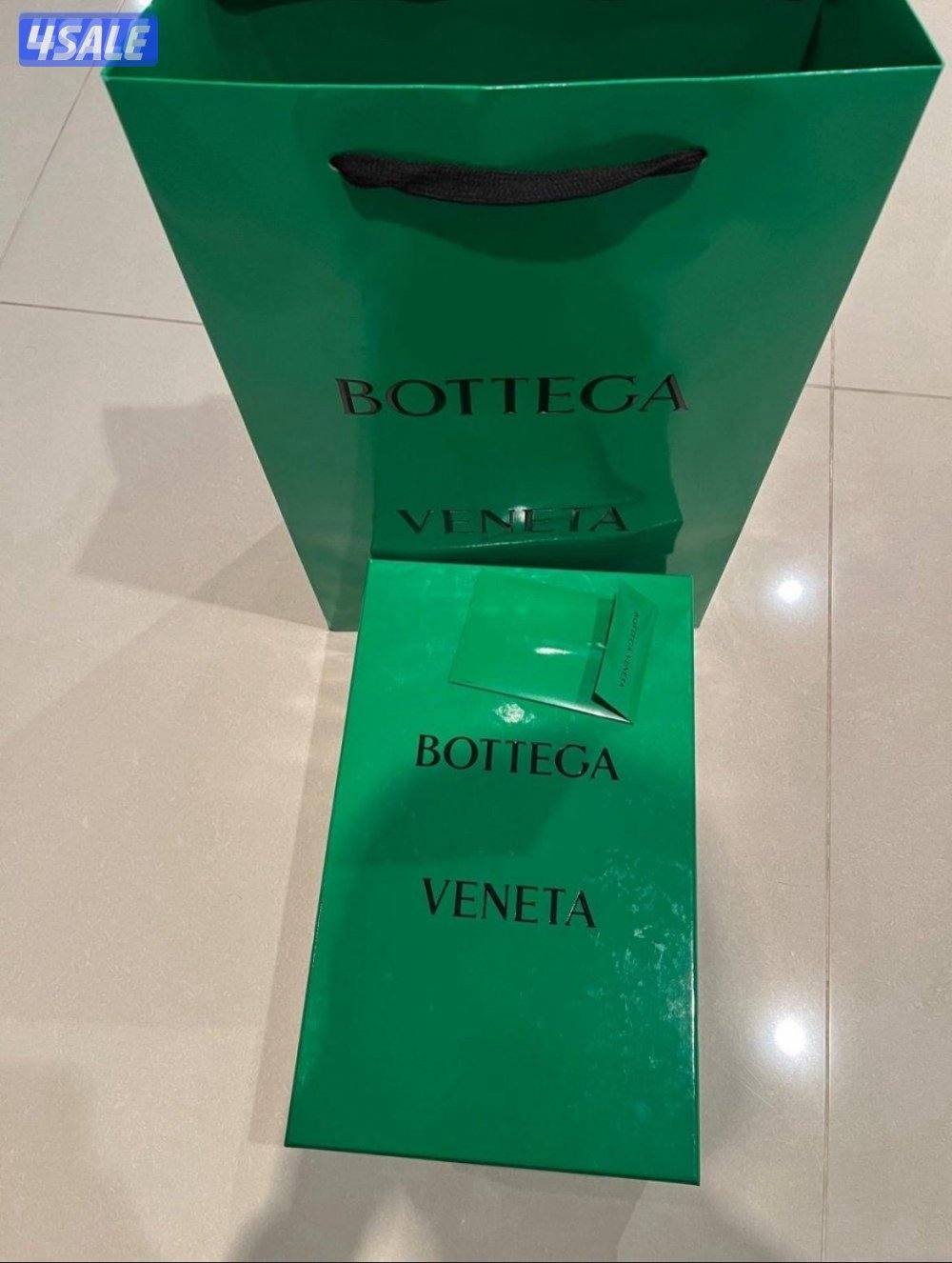 جوتي من بوتيقا الافنيوز سعره ب320 فاتورته معاه جديد بالكرتون ما انلبس0