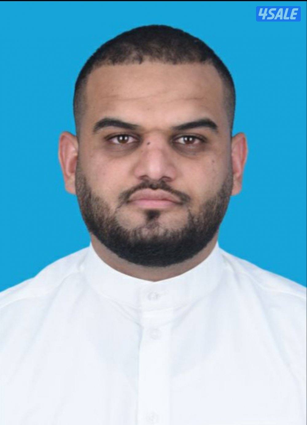 يمني باحث عن عمل جامعي يجيد استخدام الحاسوب ولديه ليسن كويتي1