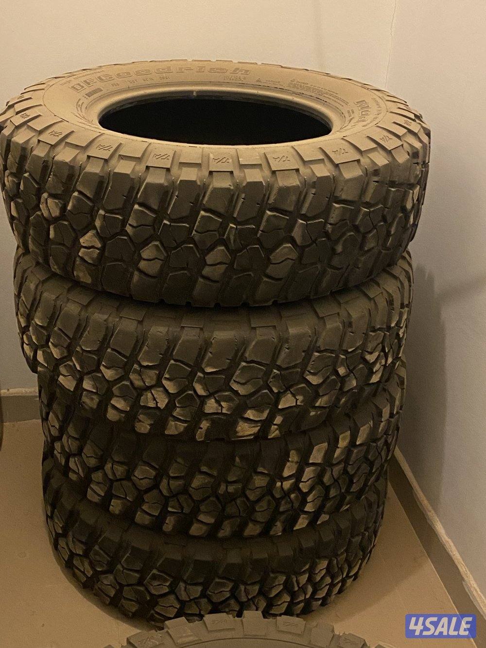 ٥ تواير BFGoodrich نص حجري مستعمله 255 / 75 / R170