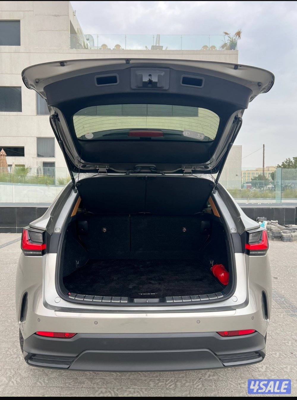 للبيع لكزس nx350 موديل 2023 بريميير3