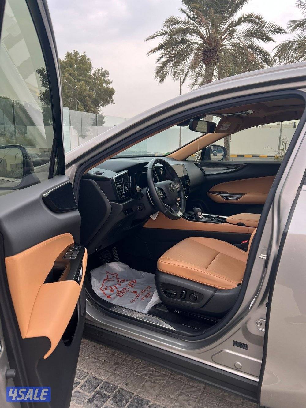 للبيع لكزس nx350 موديل 2023 بريميير4