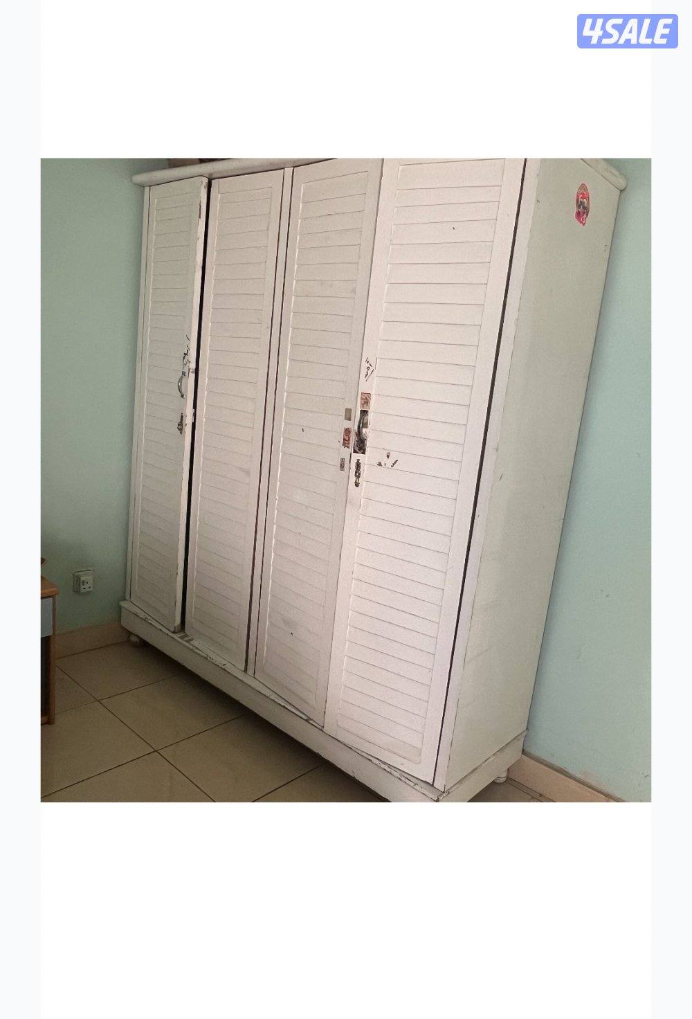 بيعه سريعه كبت عدد٢ وميز خشب بوني التواصل واتساب فقط1