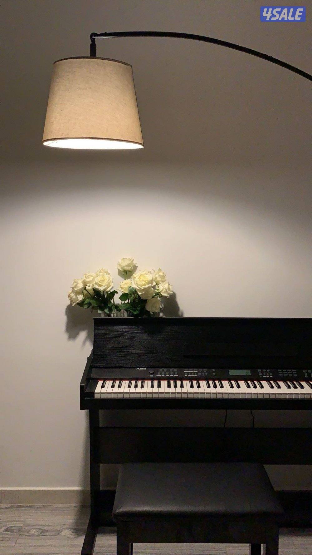 ALESIS VIRTUE 88-Key Digital Piano with Bench, Black - A-VIRTUE-BLK5