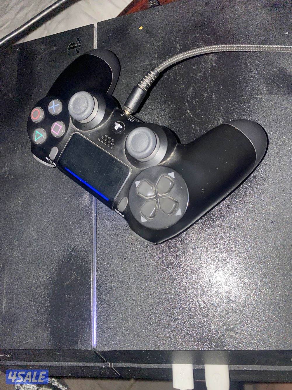 سوني فور جديده فقط استعمال ٣ شهور نضيفه جدا6