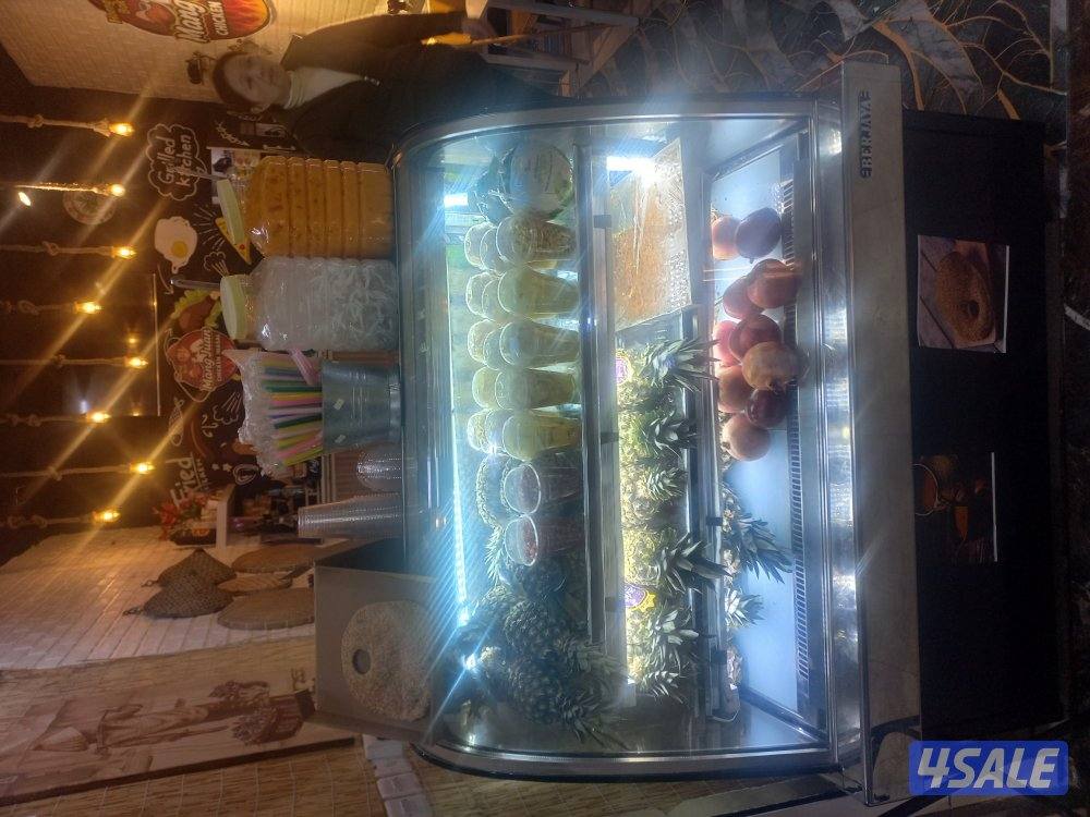 ثلاجة عرض بحاله ممتازه شبه جديد نظيف جدا0