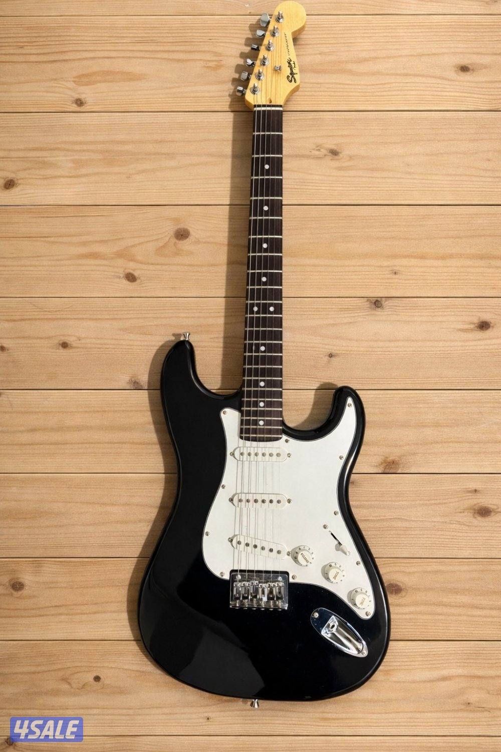 جيتار كهربائي فيندر سكواير استخدام كالجديد + جنطه نوع ريتر Ritter0