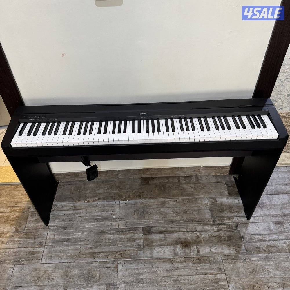 Digital Piano Yamaha P-45 with stand, suspension pedal.3