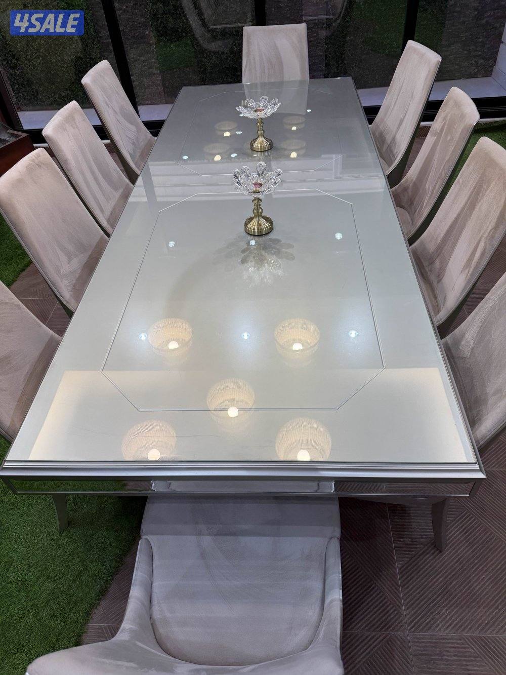 طاوله عشر اشخاص  استخدام خفيف والتحميل على الشاري وشكراً قابل للمساومه0