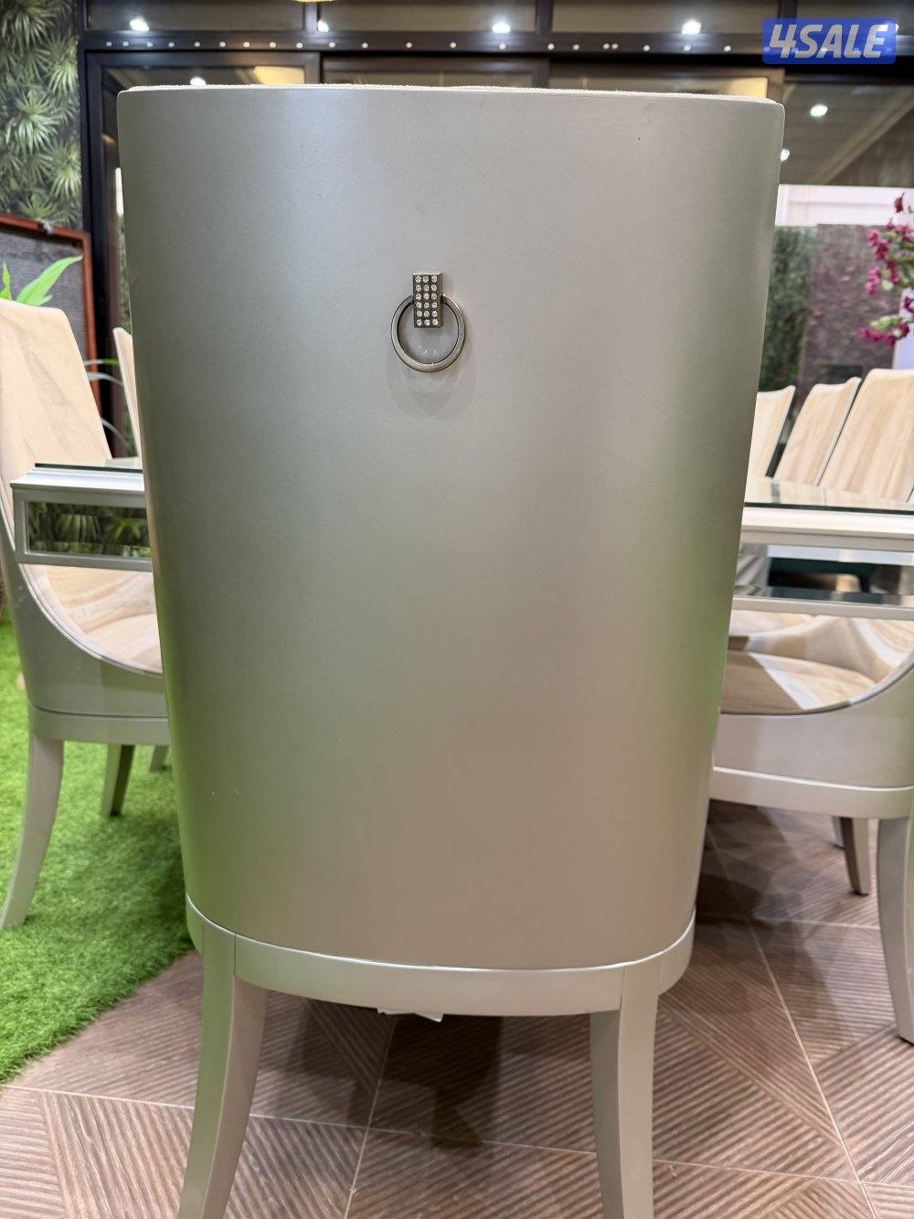 طاوله عشر اشخاص  استخدام خفيف والتحميل على الشاري وشكراً قابل للمساومه3