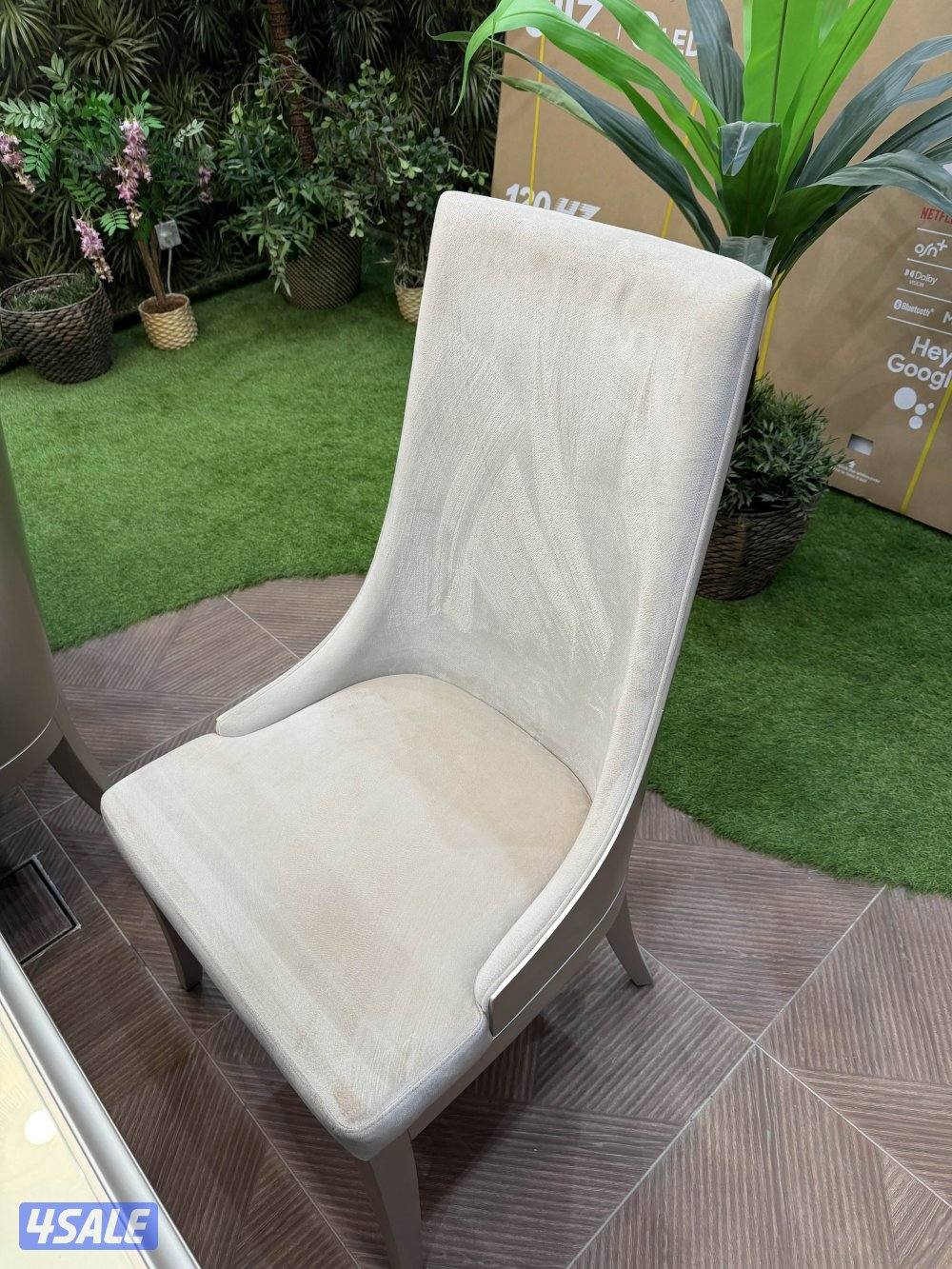 طاوله عشر اشخاص  استخدام خفيف والتحميل على الشاري وشكراً قابل للمساومه7