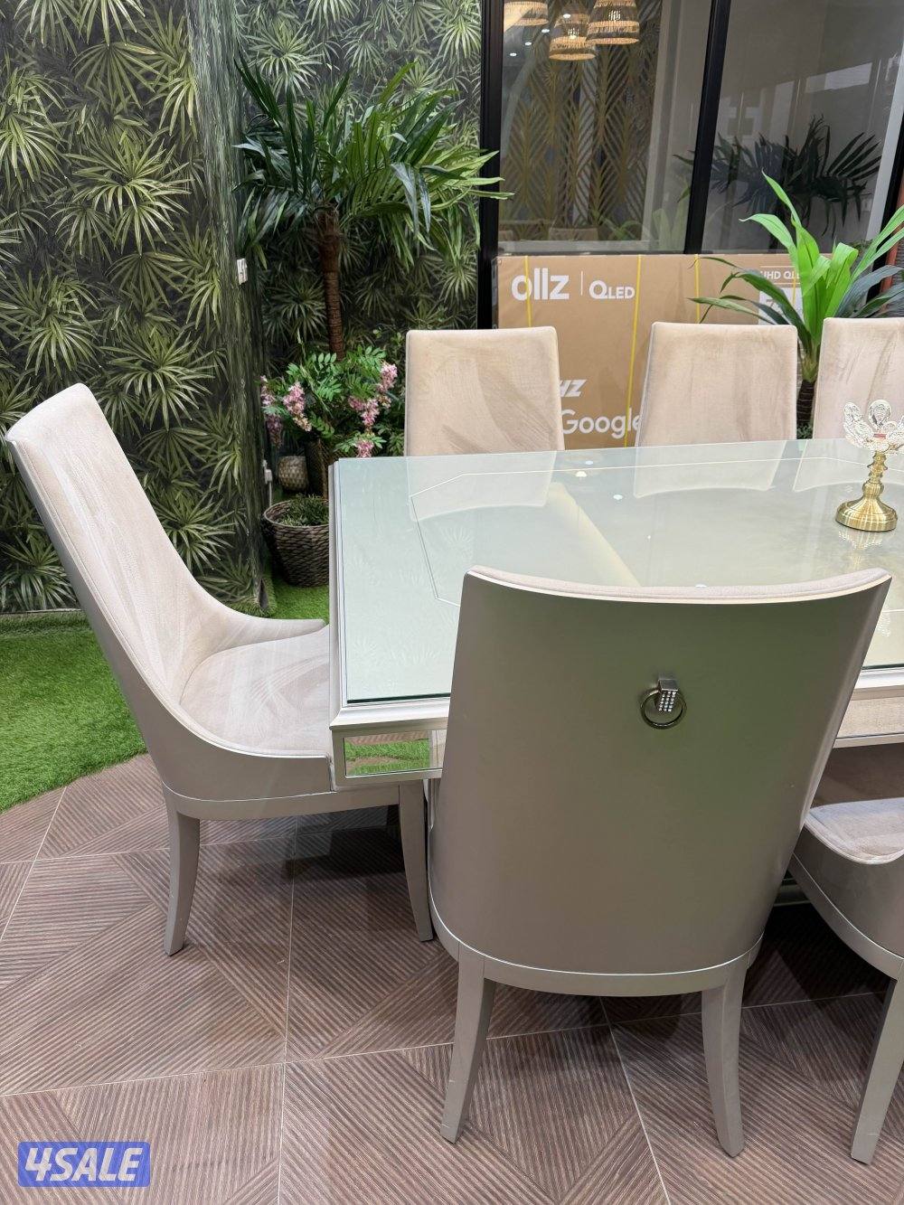 طاوله عشر اشخاص  استخدام خفيف والتحميل على الشاري وشكراً قابل للمساومه10