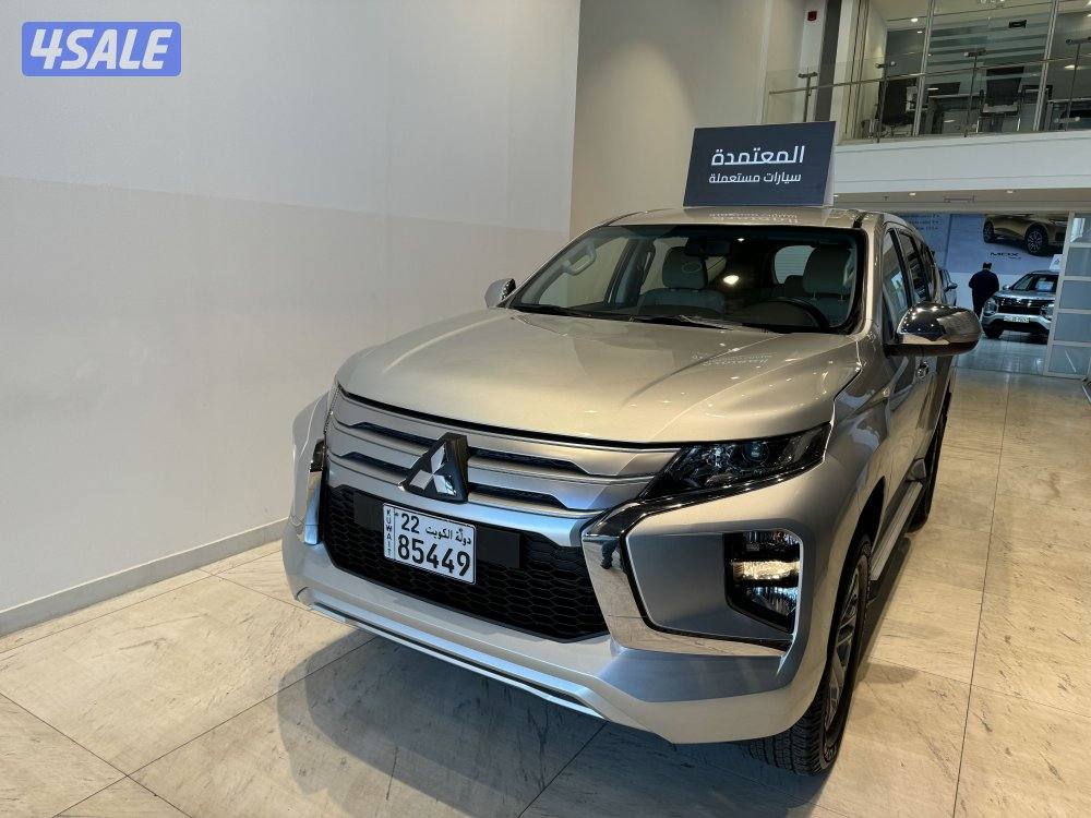 Mitsubishi montero sport4