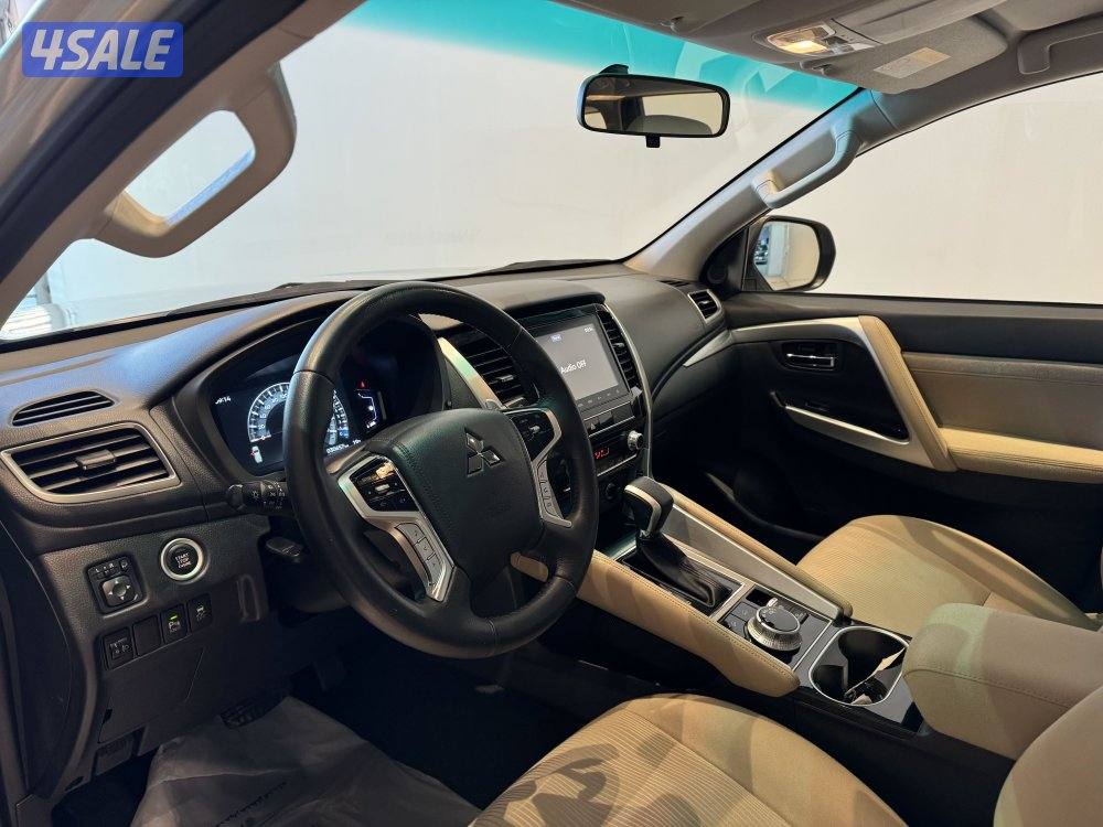 Mitsubishi montero sport5