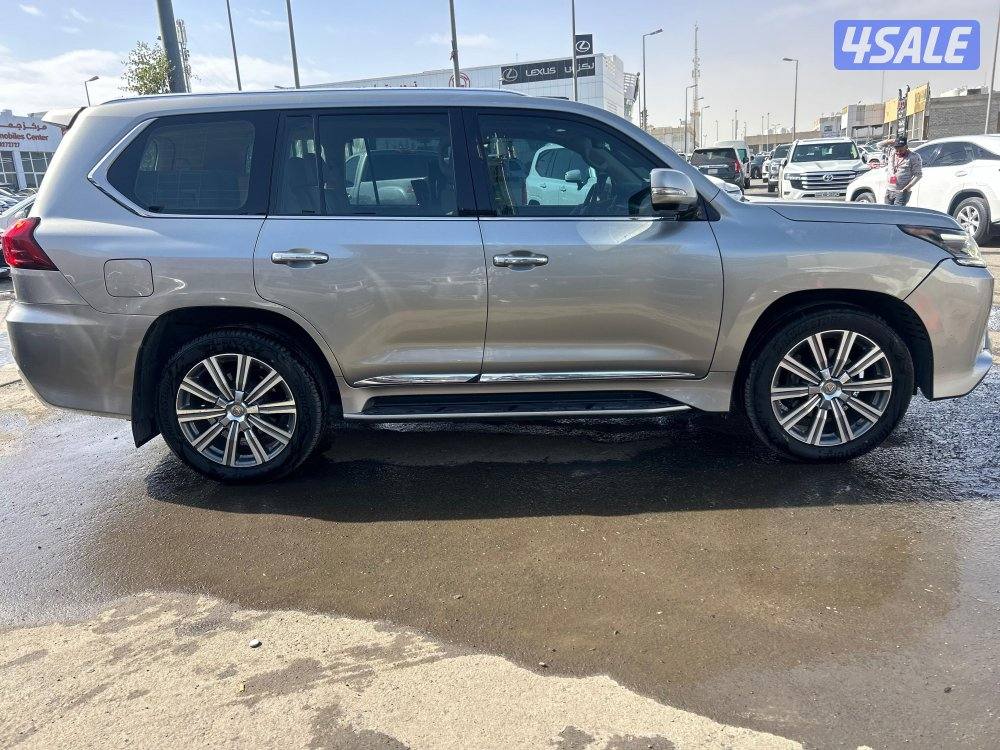 لكزس LX570 درجه اولى
موديل 2016
ماشى 159.000 k.m 
وارد الساير.2