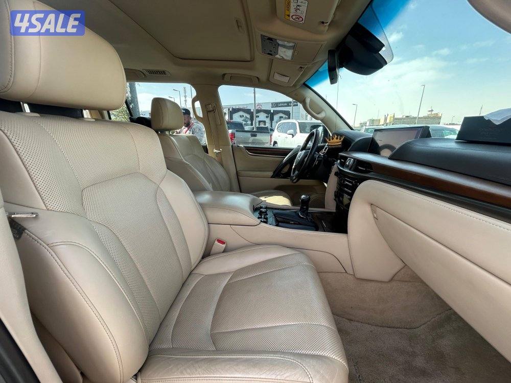 لكزس LX570 درجه اولى
موديل 2016
ماشى 159.000 k.m 
وارد الساير.5