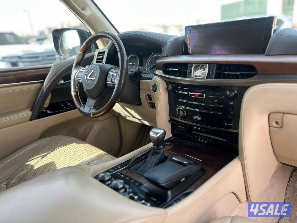 لكزس LX570 درجه اولى
موديل 2016
ماشى 159.000 k.m 
وارد الساير.7