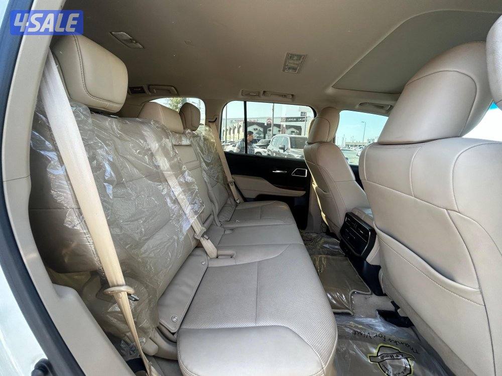 تويوتا لاند كروزر GX.R AEROs
 twin turbo.V6
موديل 2022
ماشى 159.000 km4