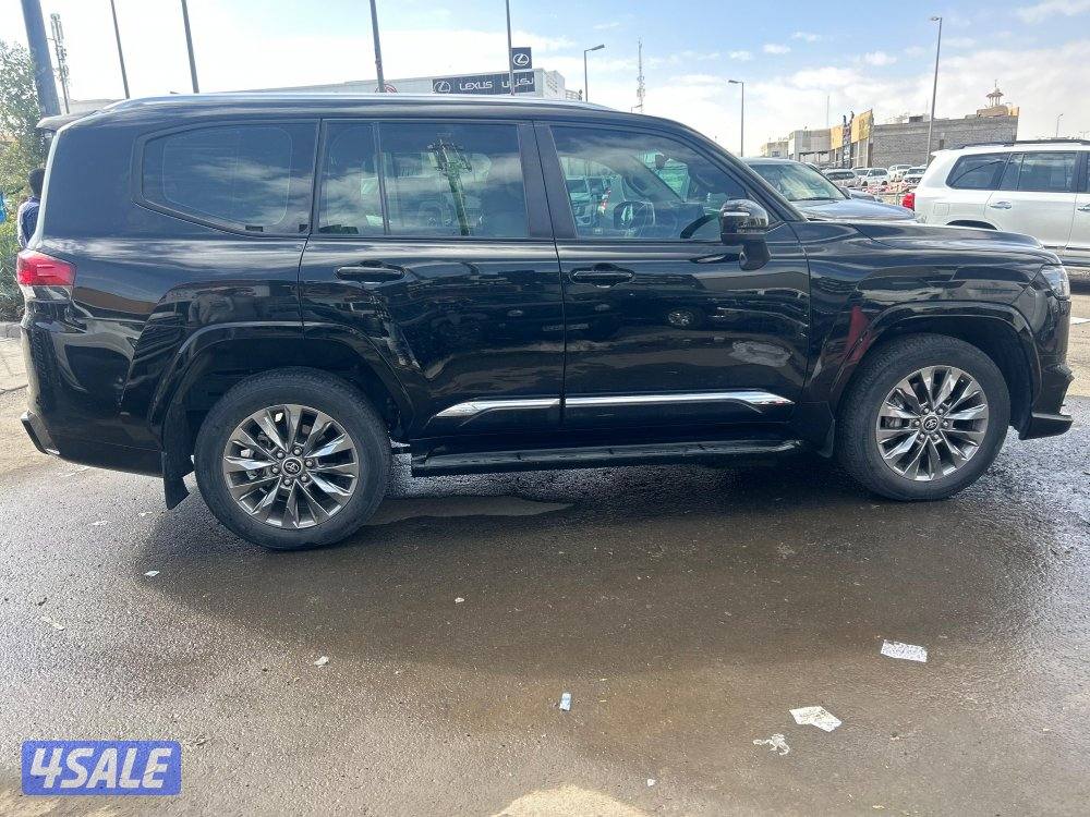 تويوتا لاند كروزر GX.R AEROs
 twin turbo.V6
موديل 2023
ماشى 114.000 k.3