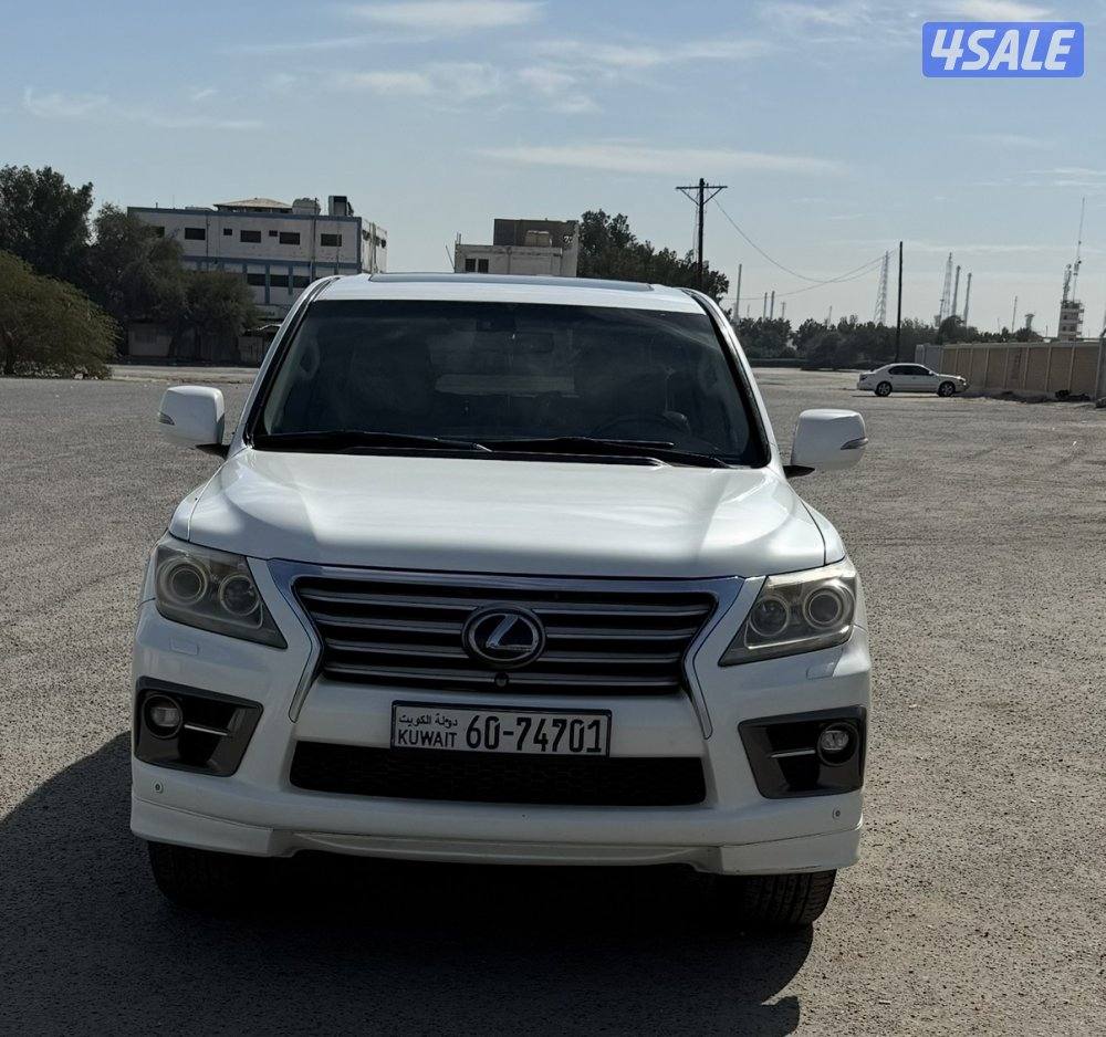 للبيع جيب لكزس سبورت 20141