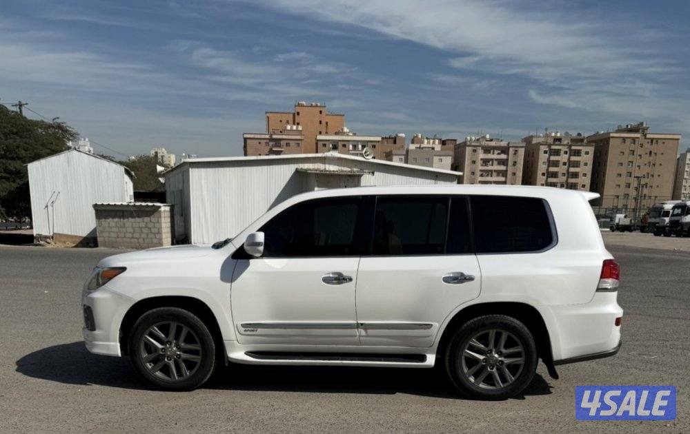 للبيع جيب لكزس سبورت 20142