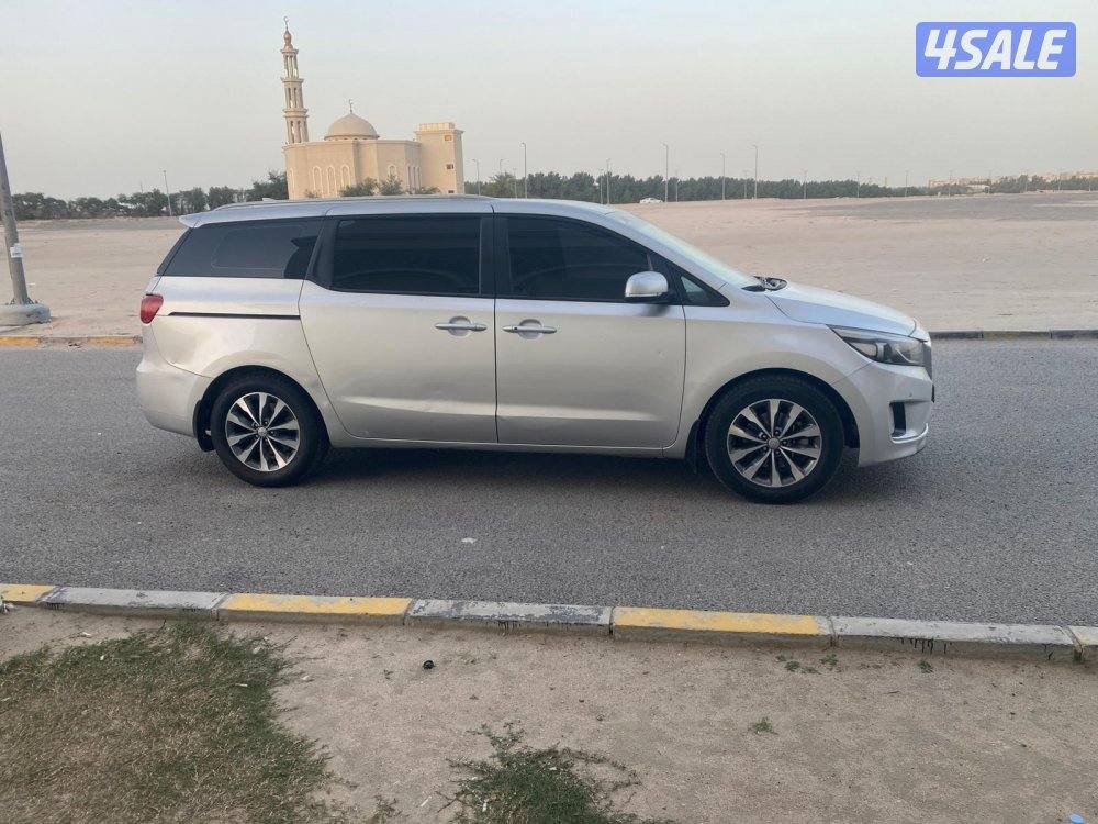 2017-Kia Carnival7