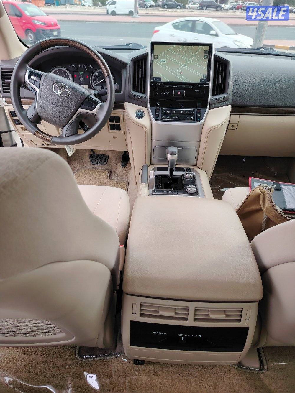 لاندكروز ٦سلندر ٢٠٢١ ماشي٥٠ الف كم صبغ وكاله6