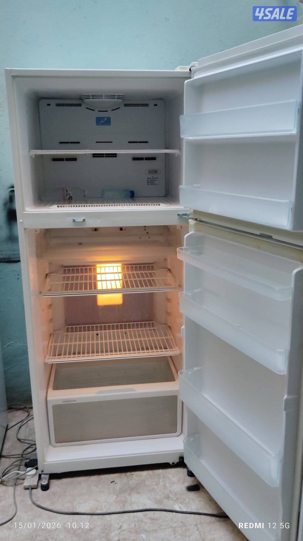 نبيع ثلاجه هيتاشي 20 قدم بحاله ممتازه0