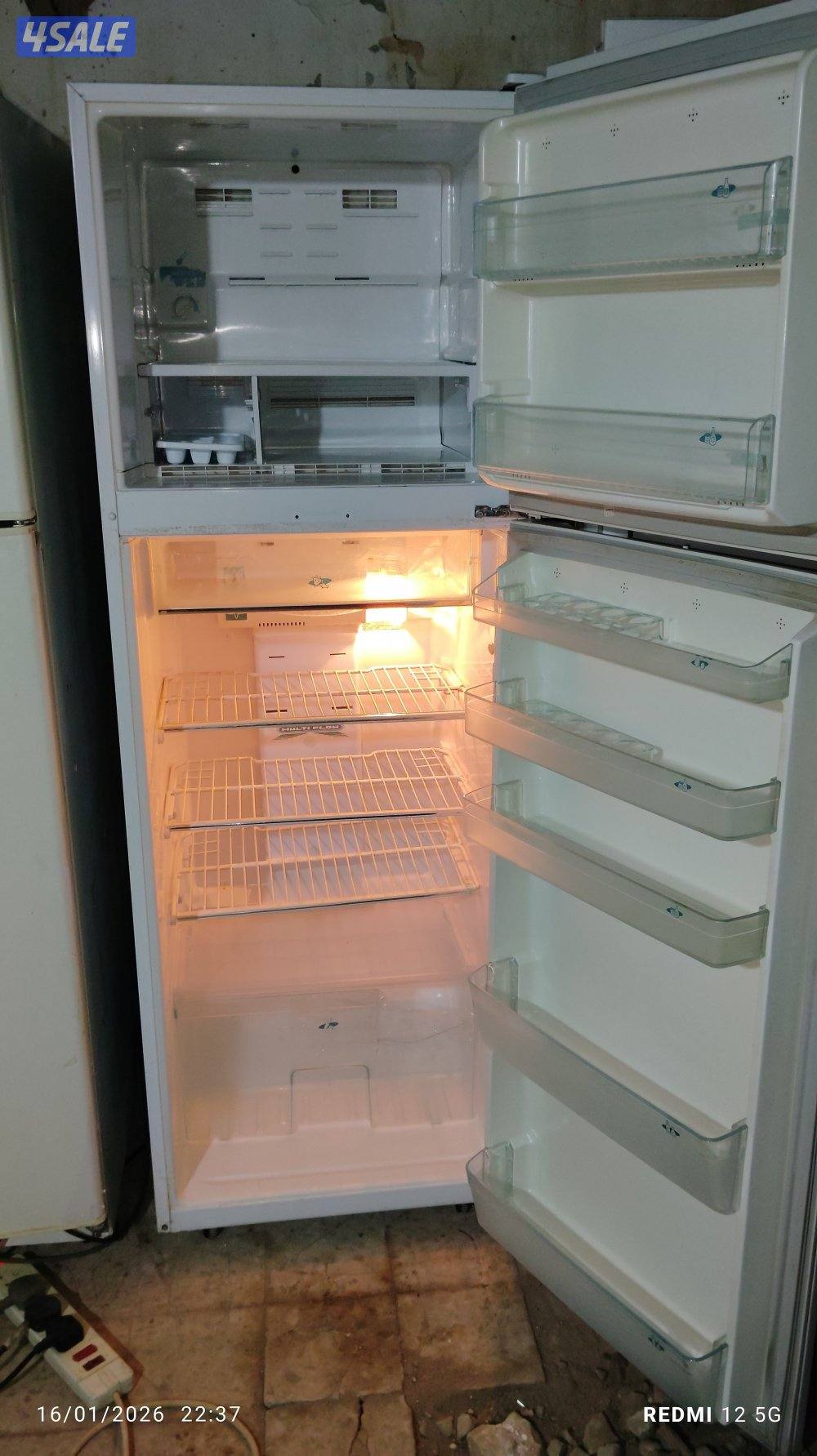 نبيع ثلاجه هيتاشي 20 قدم بحاله ممتازه5