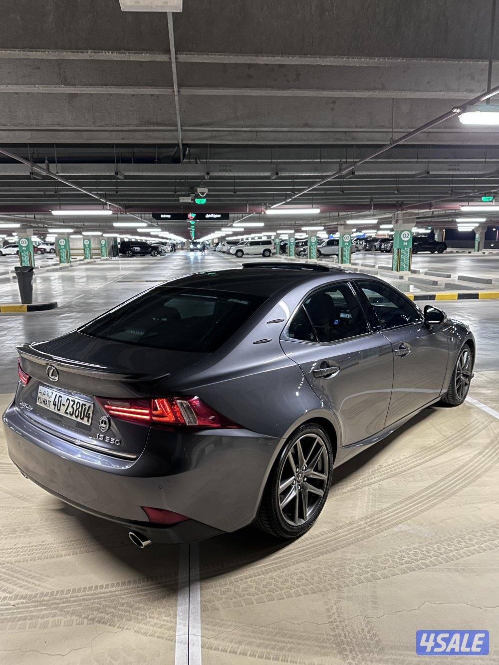للبيع لكزس is350Fsport0
