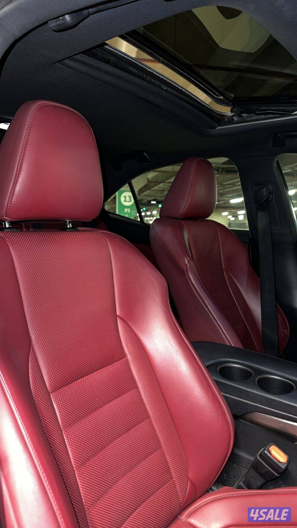 للبيع لكزس is350Fsport7