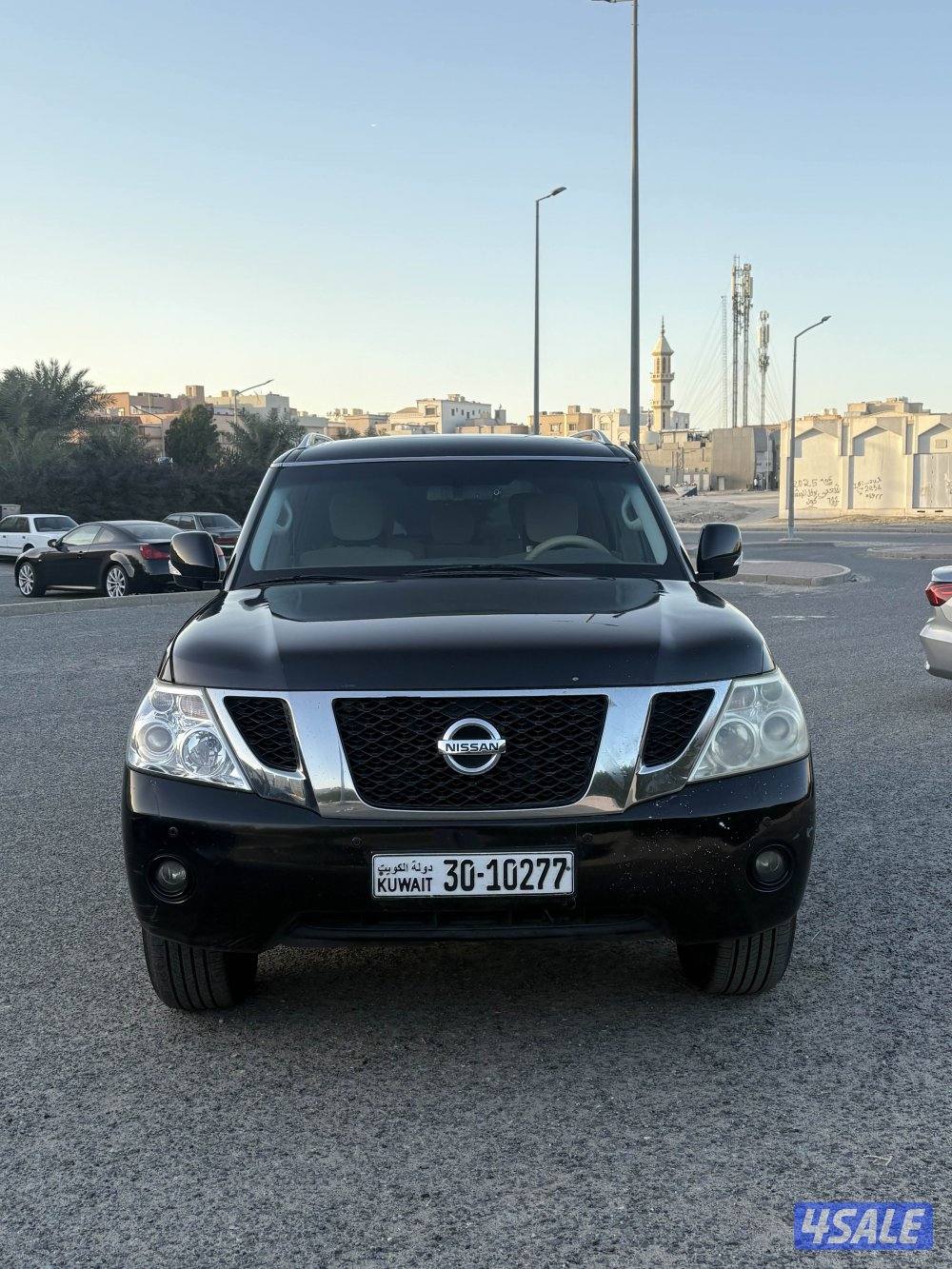 للبيع باترول موديل ٢٠١٣ se اسود ماشي ٢٥٧ فتحه ثلاجه بصمة شرط فحص قير م5