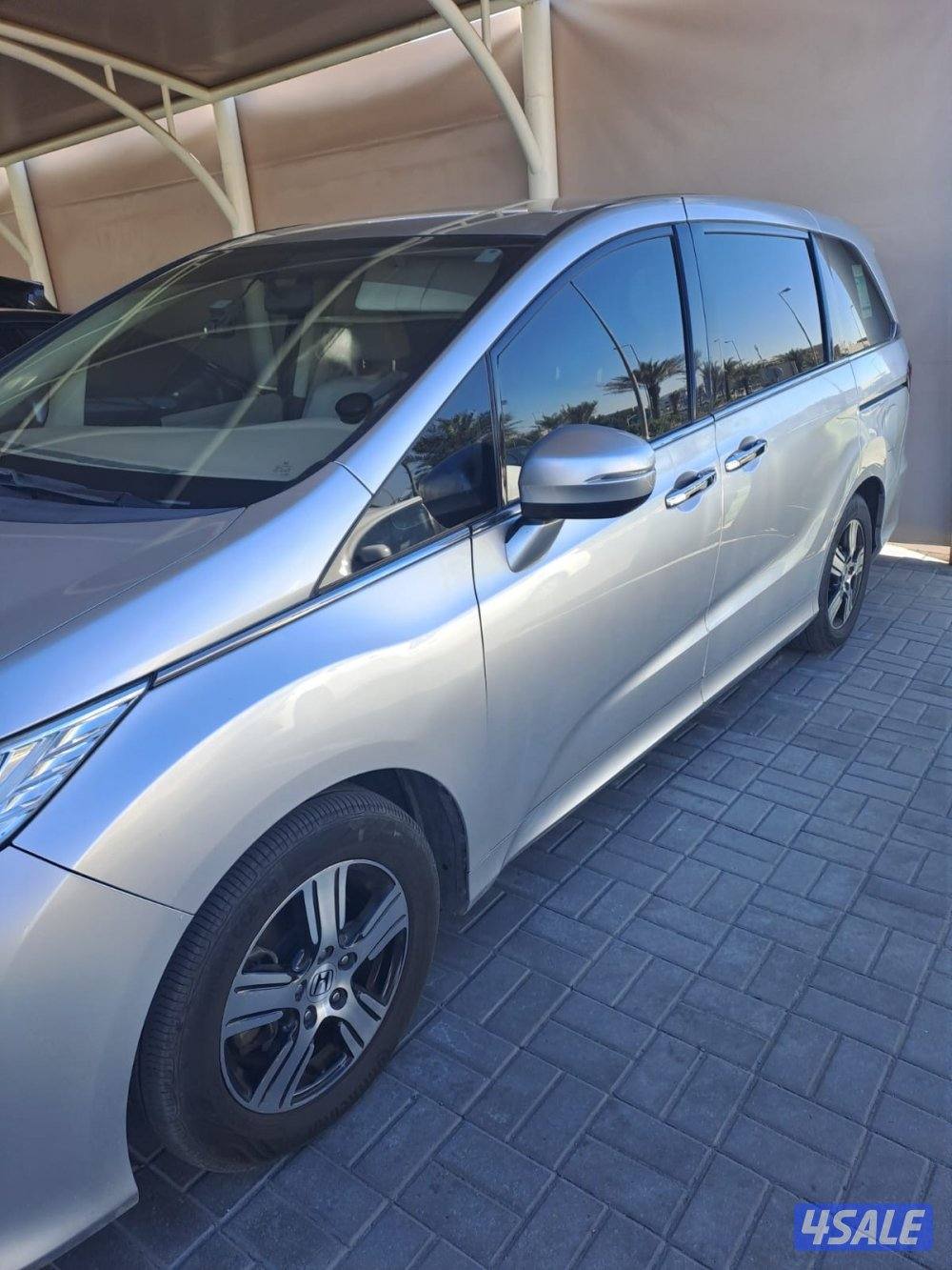 هوندا اوديس  ٢٠١٧  ماشيه ١٥٠ الف.  شرط الفحص مطلوب ٣٠٠٠1