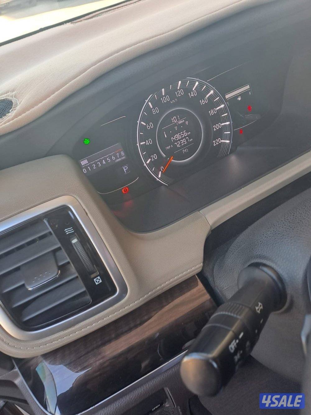 هوندا اوديس  ٢٠١٧  ماشيه ١٥٠ الف.  شرط الفحص مطلوب ٣٠٠٠3