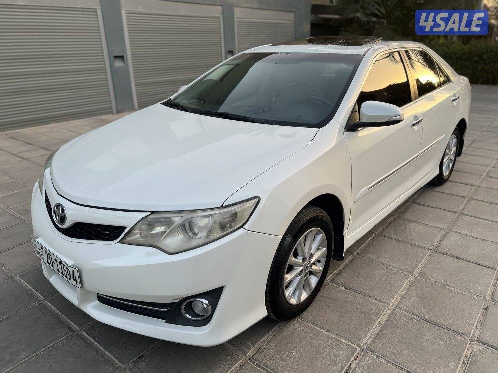 للبيع تويوتا كامري موديل 2012 بحالة ممتازة0