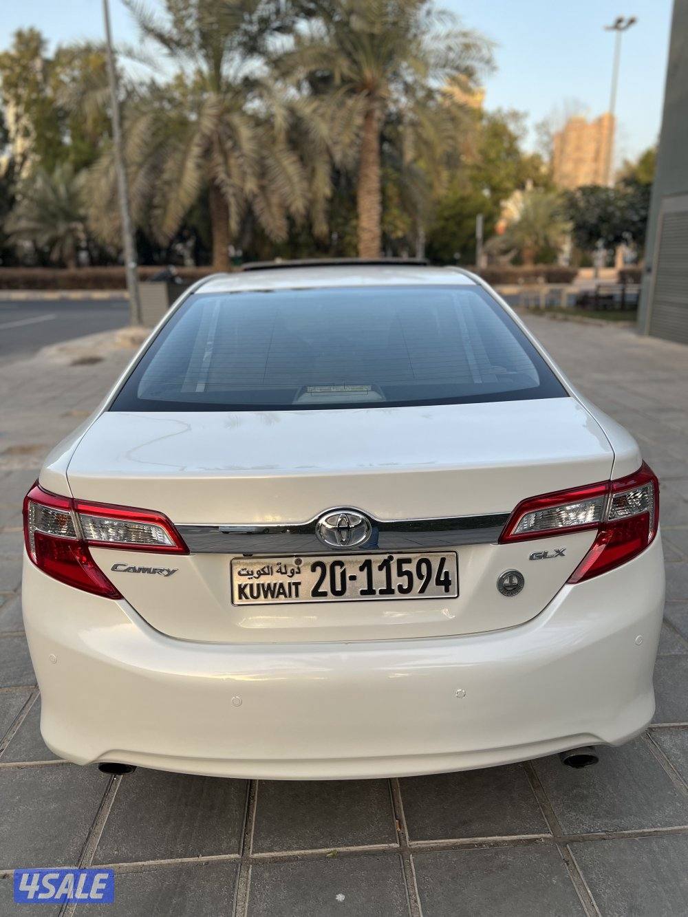 للبيع تويوتا كامري موديل 2012 بحالة ممتازة4