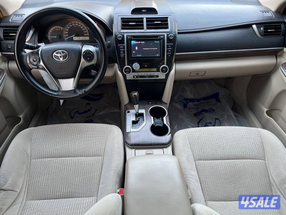 للبيع تويوتا كامري موديل 2012 بحالة ممتازة6