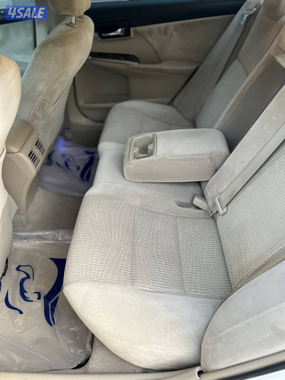 للبيع تويوتا كامري موديل 2012 بحالة ممتازة7