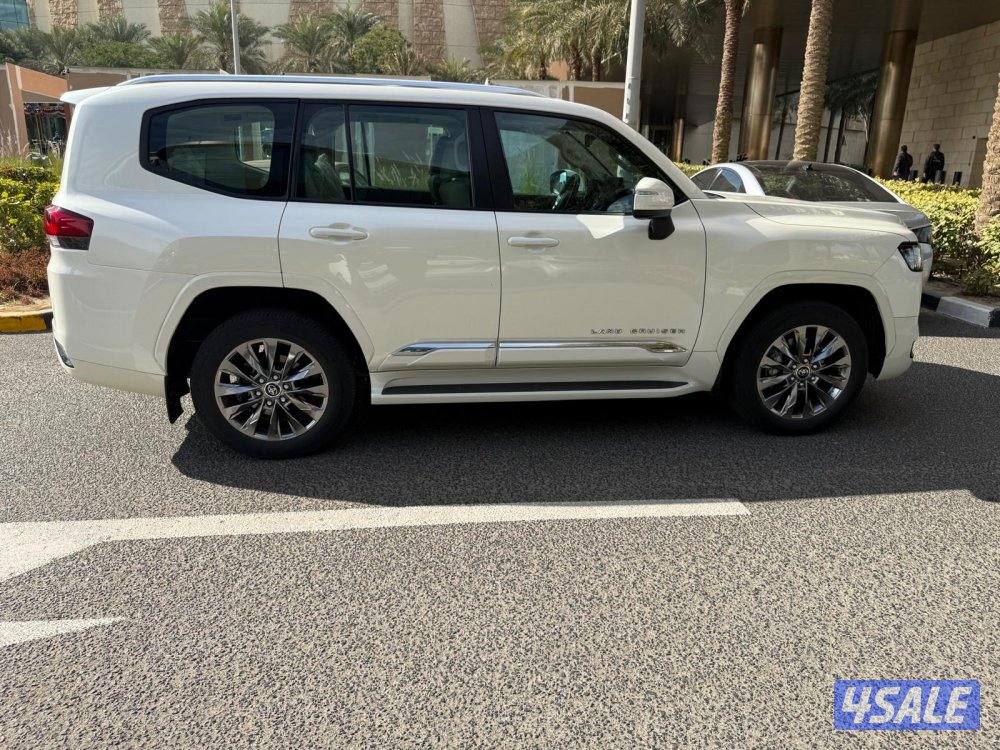 للبيع لاندكروز ٢٠٢٤ صبغ الوكاااالة مالك أول0