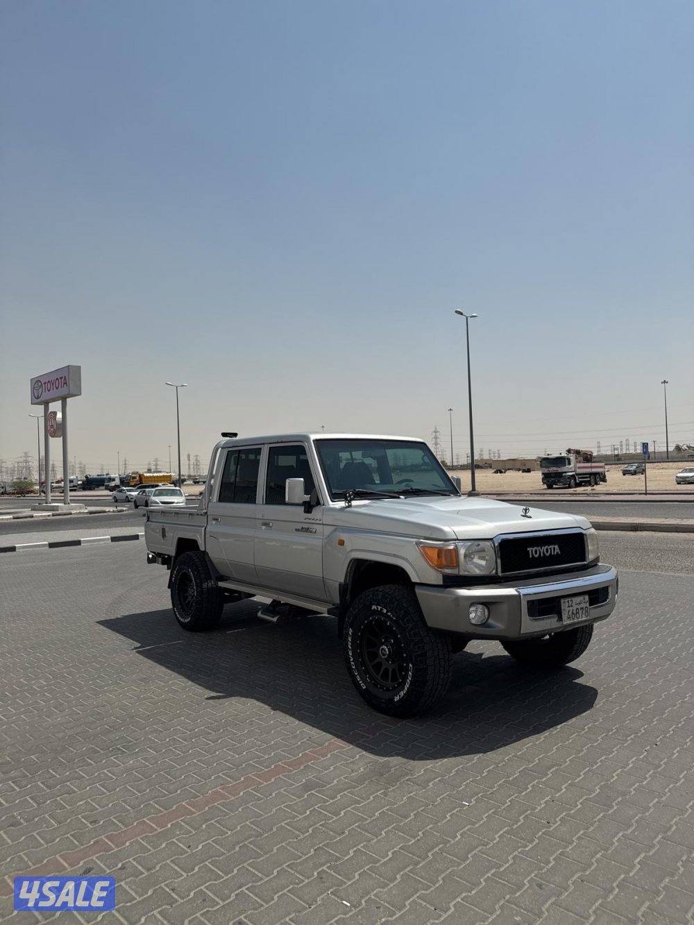 للبيع جيب شاص  موديل 2013  ماشي 300 مرخص رحلات شرط الفحص1