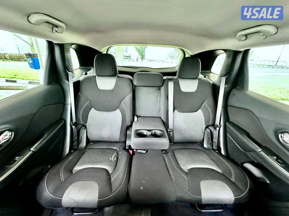 جيب شيروكي سبورت - الموديل:2016 - العداد:17611