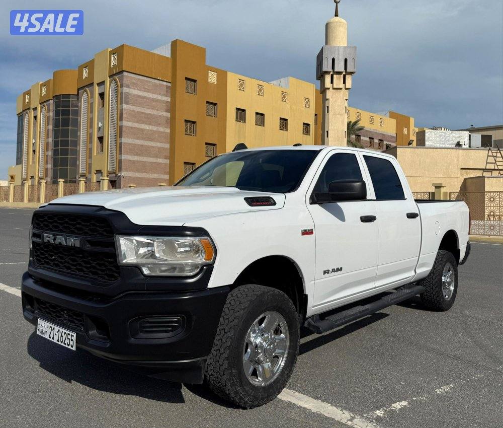 بحالة ممتازة وانيت دودج رام RAM وكالة 2021 محرك 6.4 دبل قير ماشي 711
