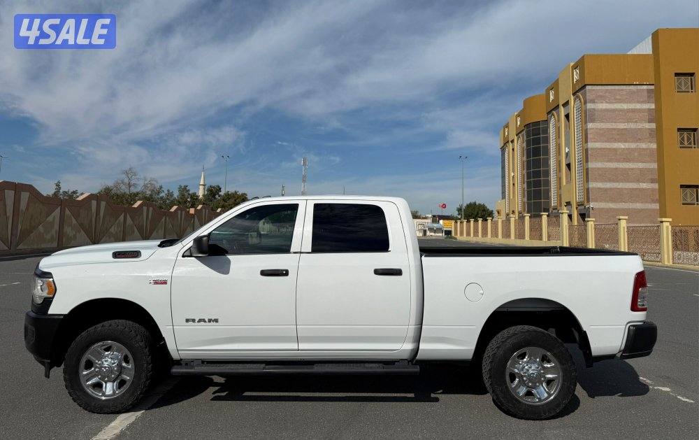 بحالة ممتازة وانيت دودج رام RAM وكالة 2021 محرك 6.4 دبل قير ماشي 714