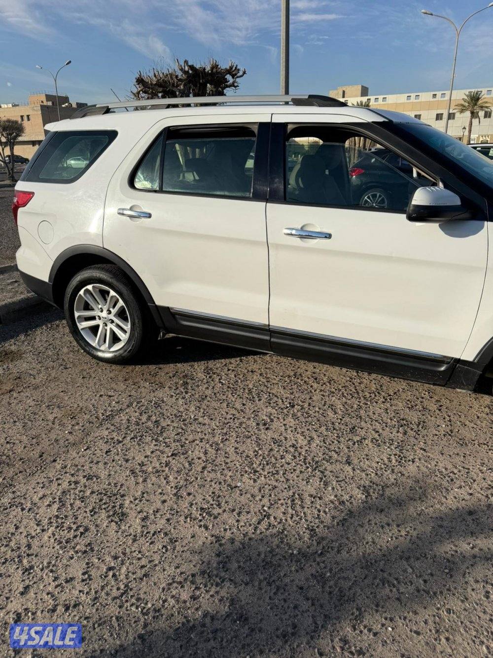 للبيع فورد اكسبلور شرط الفحص قير مكينه شاصي يوجد قطعتين او ثلاث تحكم3