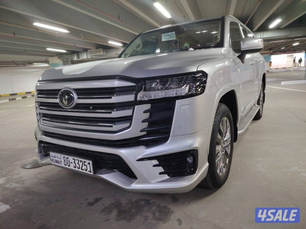 لاند كروزر موديل 2023 جديد الساير عداد اصفار حماية كاملة XPEL U Plus0